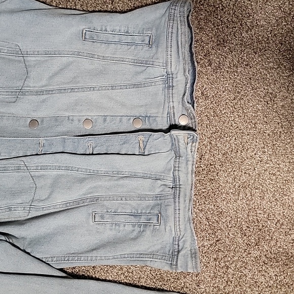 Universal Thread denim jacket - Picture 3 of 10